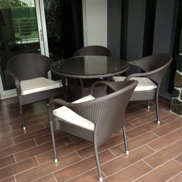 wicker patio furniture