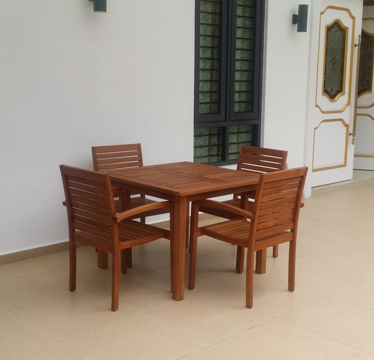 Classic Dining Set - Image 2