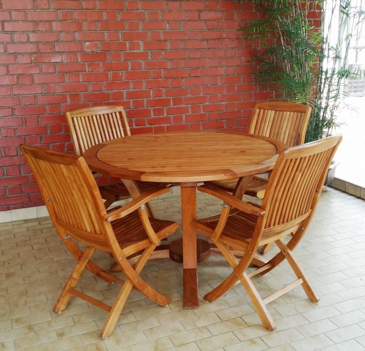 Nexon Dining Set - Image 1
