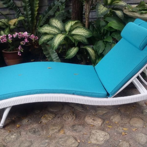 Wicker Wave Lounger - Image 4
