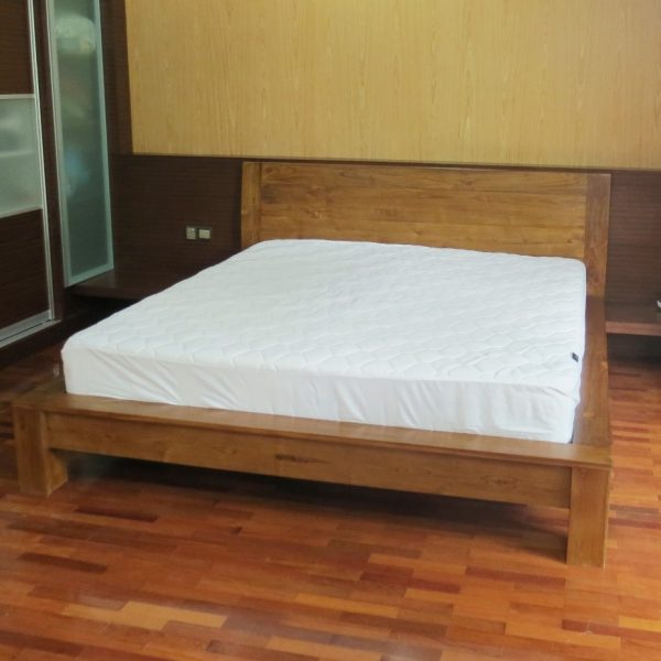 Teak Sleigh Bed - Rania - Image 4
