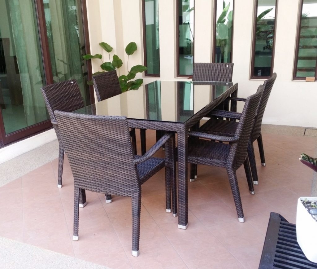 Calla 160-Wicker-Garden-Outdoor-DiningTable-6-Seater-Glass-on-Top